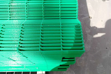 Green 358 Security Mesh , Prison Weld Mesh Security Fencing 1.8m-3.0m Height